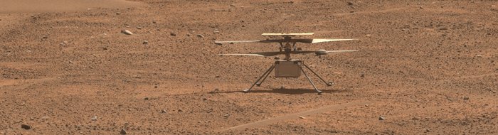 Ingenuity na powierzchni Marsa. Fot. NASA.