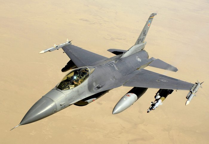 F-16. Foto: US Air Force, domena publiczna