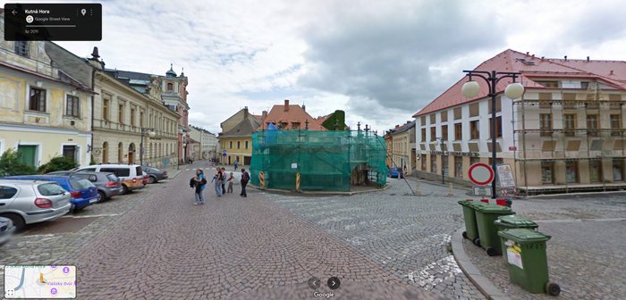 A tak na Google Maps prezentuje się dziś powyższy plac...